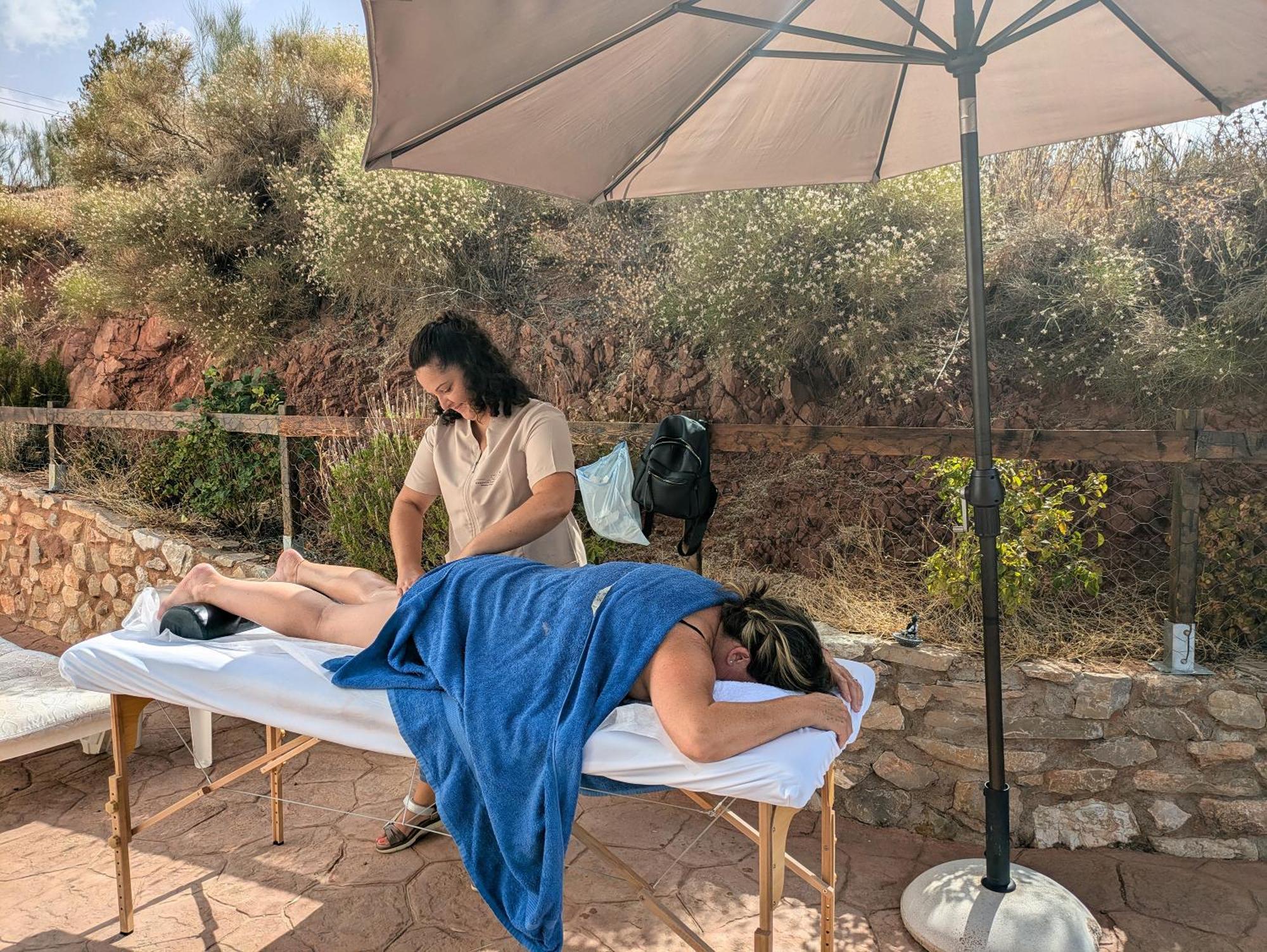 קולמנאר Casa Kisi Cottage, Rural Boutique Bed & Breakfast מראה חיצוני תמונה